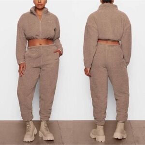 SKIMS Women's 4X Teddy Fleece Track Pants Desert‎ Sherpa Joggers  ULTRA SOFT NWT